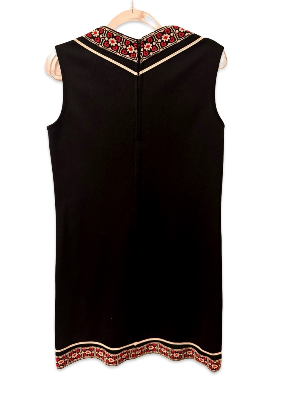 Vintage 1960s embroidered mod shift dress - Picture 2 of 4